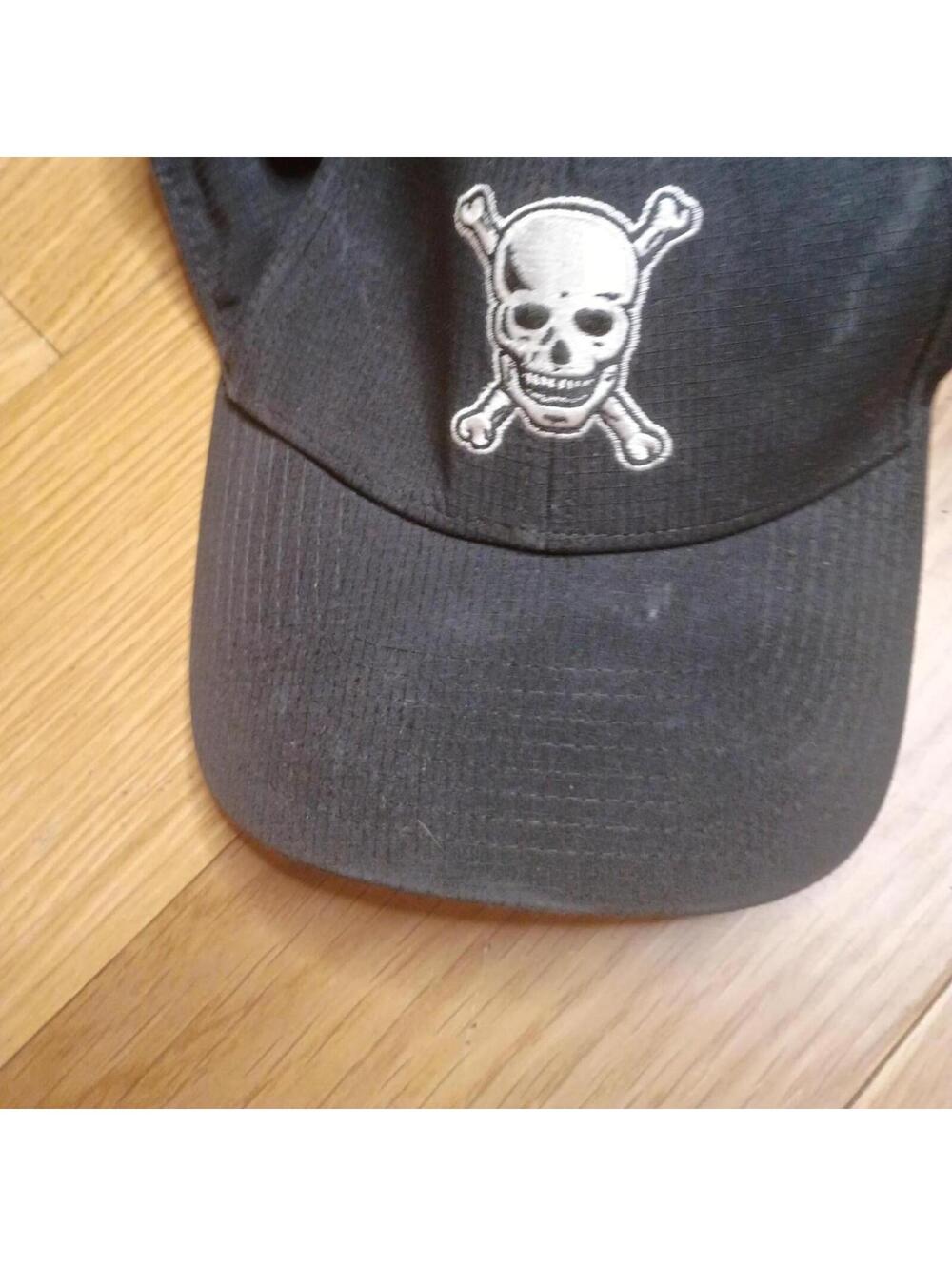 Men's Black and Grey Hat